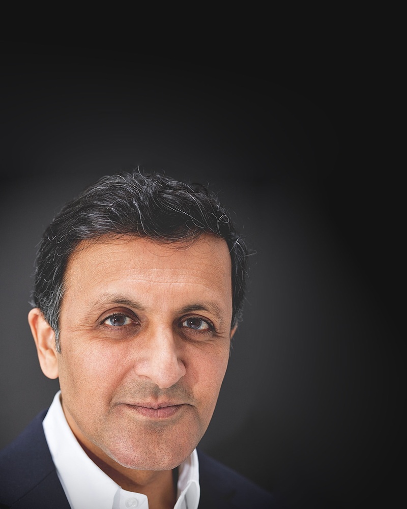 The uk's best facelift surgeon Rajiv Grover